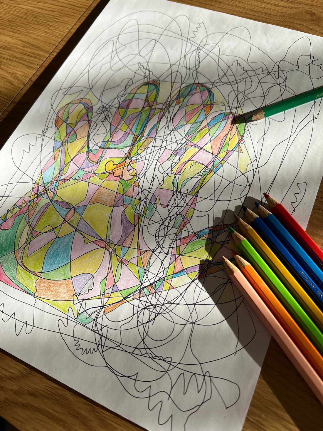 Kaip kūnas saugo praeitį ir kaip jį išlaisvinti: fraktalinis piešimas ir terapija