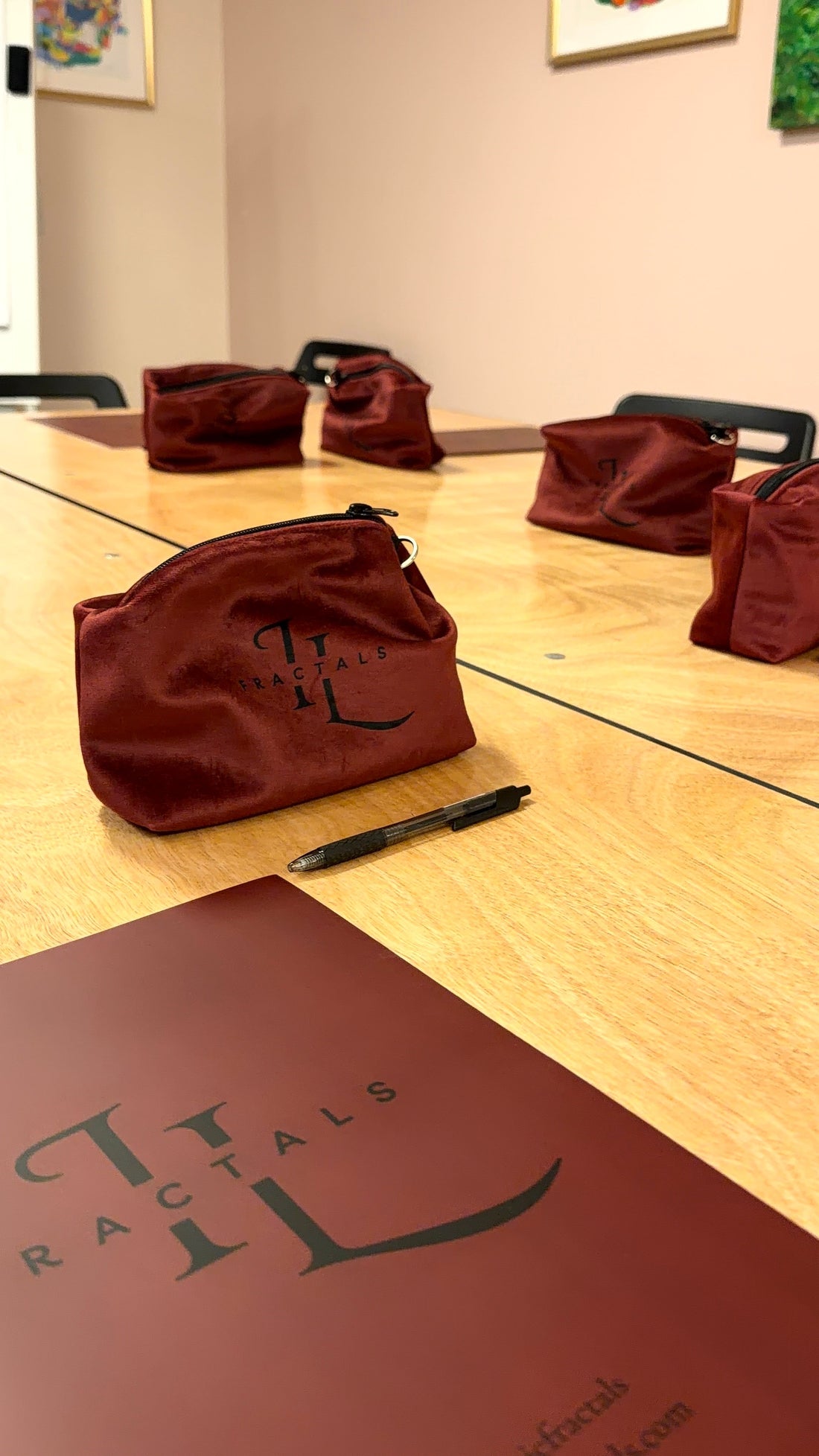 Kodėl renkuosi emociškai nepasiekiamus partnerius? Ką gali atskleisti fraktalinė analizė